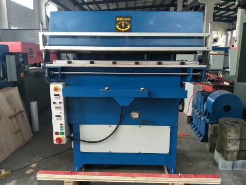 方向盘套、皮带压花机