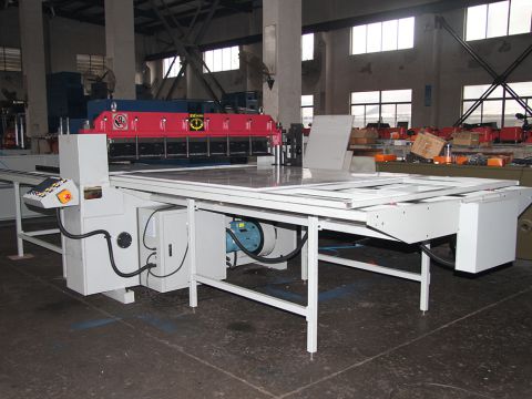 步进送料切布机