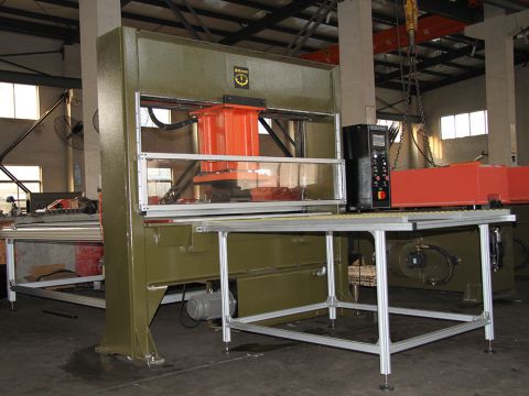 智能数控裁断机